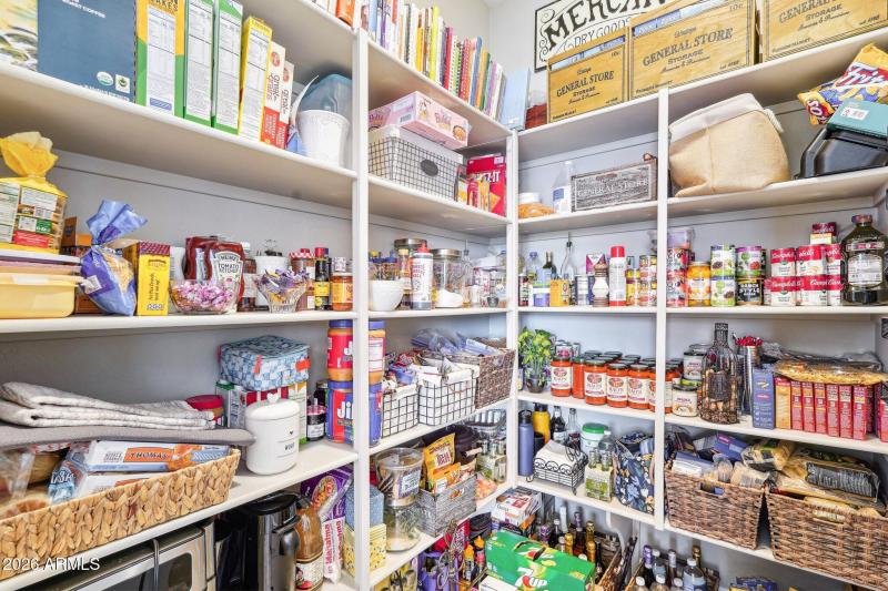 49-web-or-mls-N 129th Dr-049