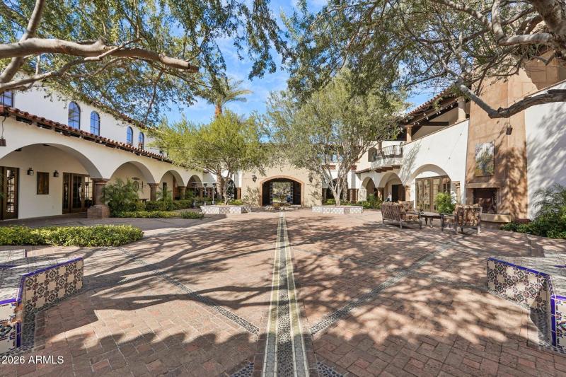 66-web-or-mls-N 129th Dr-902