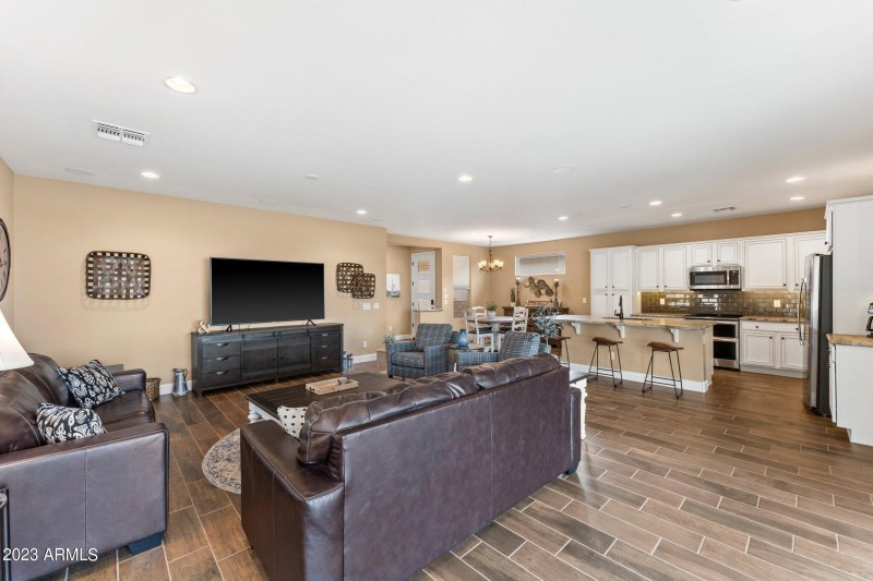 4456 Covered Wagon Trl