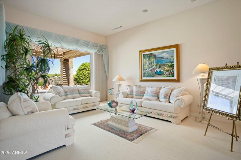 07-15926 W Superstition Way