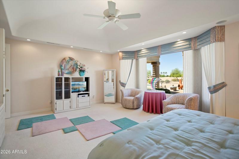 25-15926 W Superstition Way