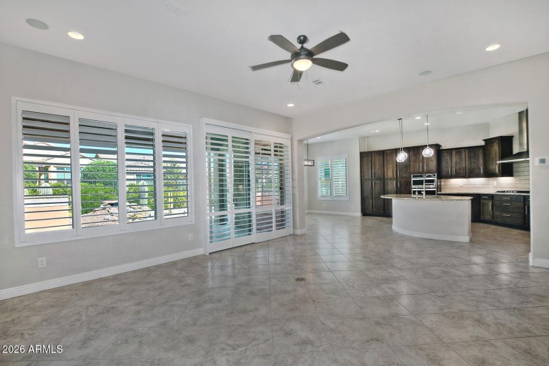 8180 W Silver Spring Way-large-009-033-K