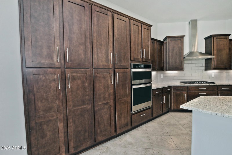 8180 W Silver Spring Way-large-018-032-K