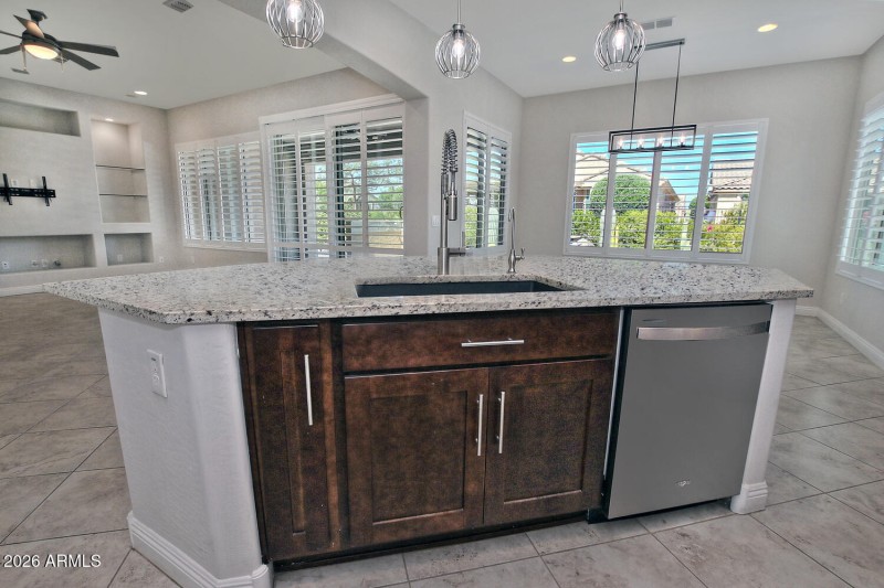 8180 W Silver Spring Way-large-020-041-K