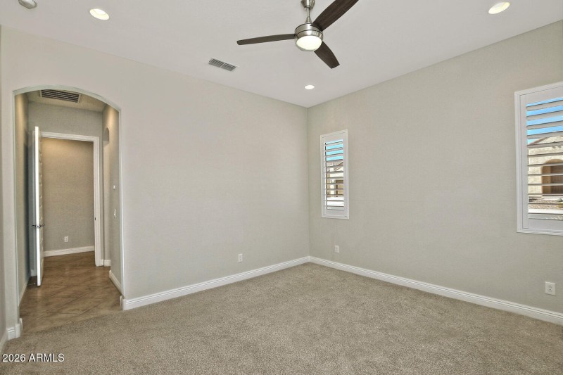 8180 W Silver Spring Way-large-027-029-P