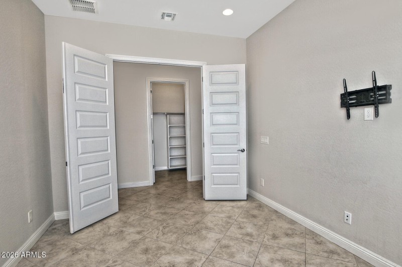 8180 W Silver Spring Way-large-037-005-D