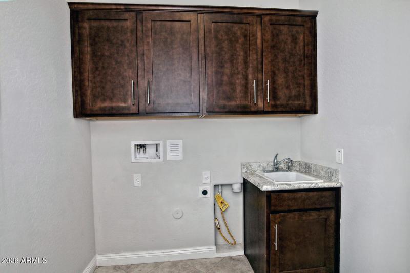 8180 W Silver Spring Way-large-042-039-L