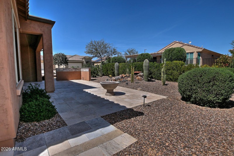 8180 W Silver Spring Way-large-044-044-E