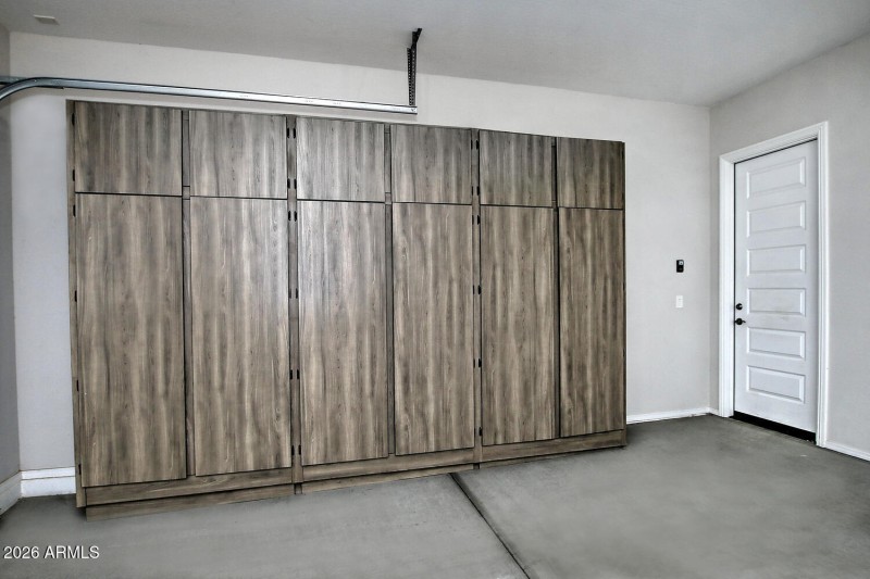 8180 W Silver Spring Way-large-048-028-G