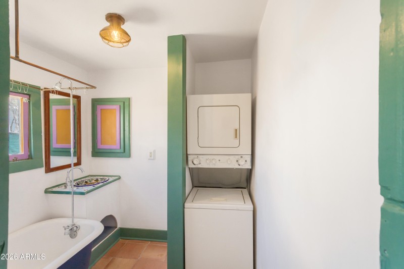 10) 68985-69bb560b4e121