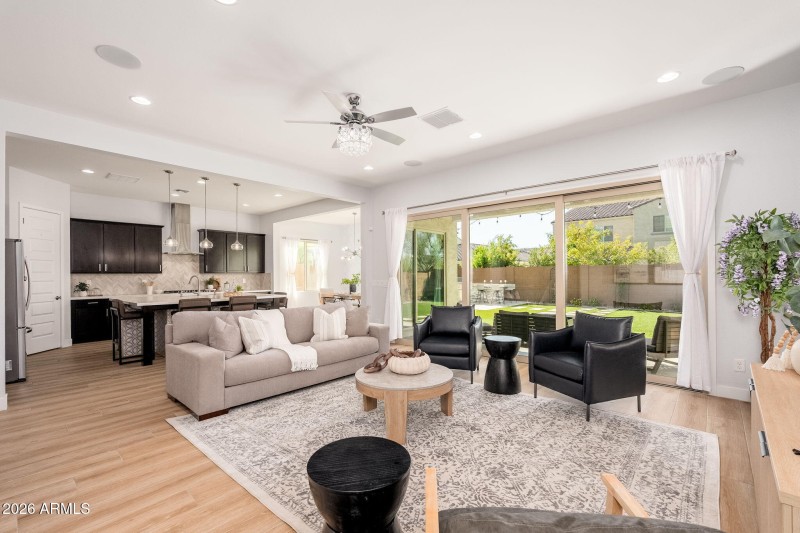 3413 E Crest Ln, 03-16 - 11