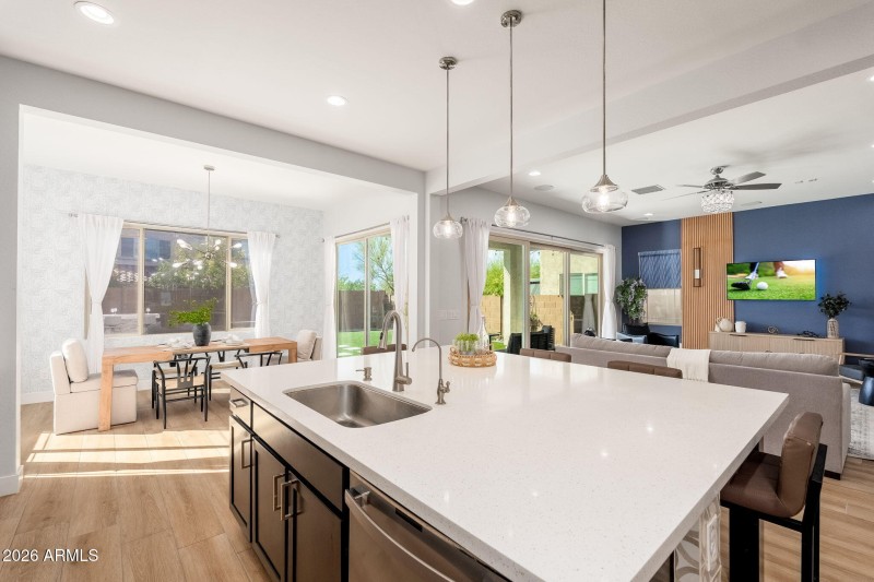 3413 E Crest Ln, 03-16 - 18