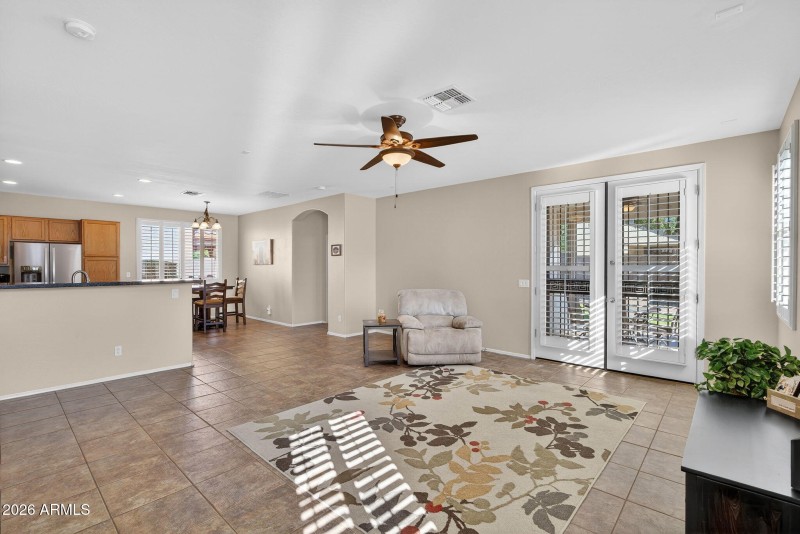 8-web-or-mls-015E Vermont