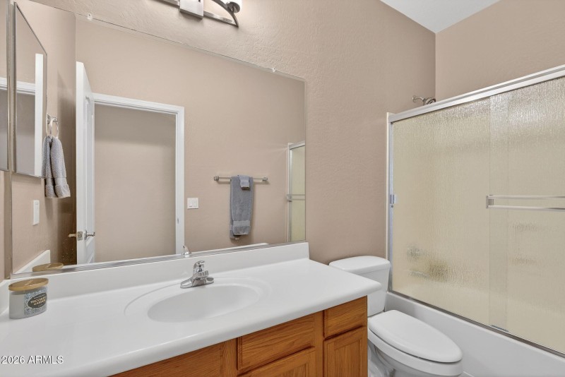 33-web-or-mls-008E Vermont