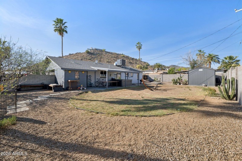 23-web-or-mls-9603-n-7th-ave