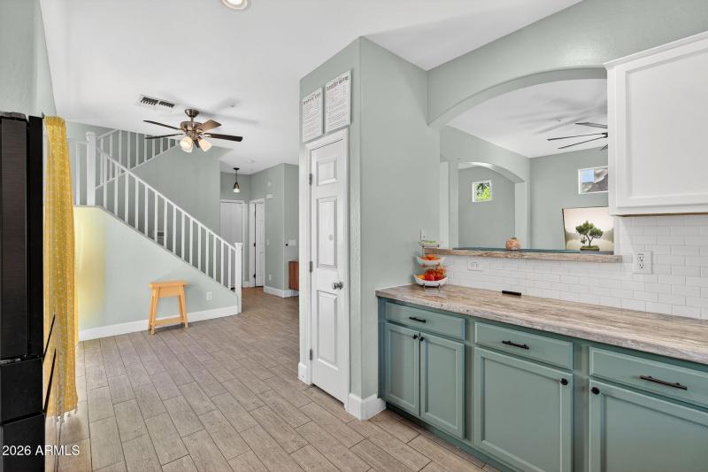 15-web-or-mls-018S Banning St