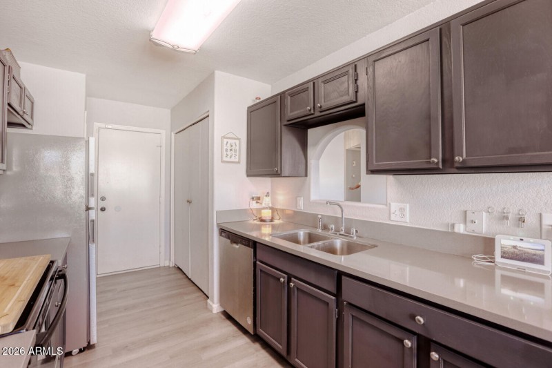 10202 N 87th Ave - Web Quality - 014 - 1