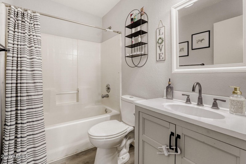 10202 N 87th Ave - Web Quality - 024 - 2