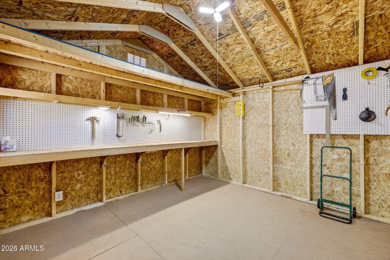 Work shop with electric