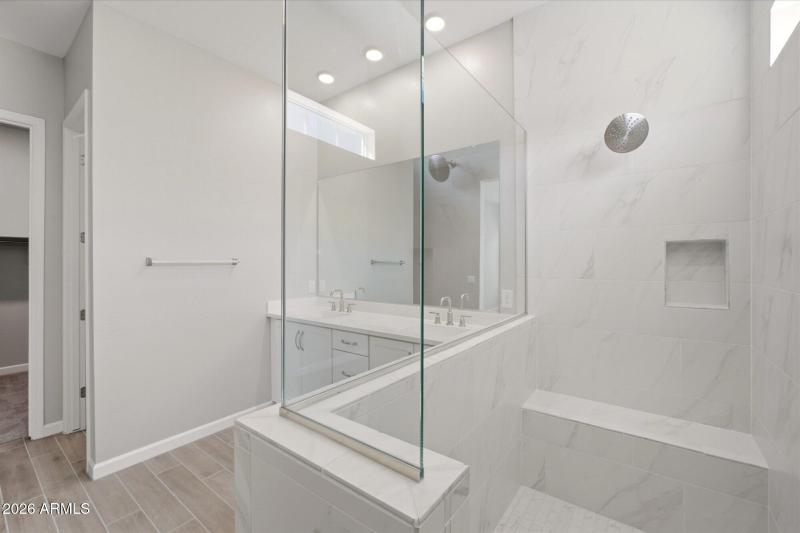 Primary bath- walk in shower