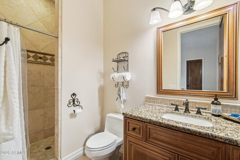 40-web-or-mls-E Canyon Ridge N Dr-S1603-