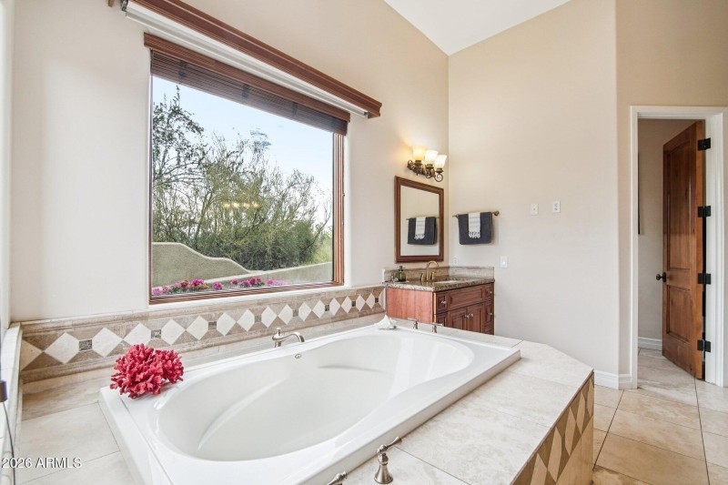 46-web-or-mls-E Canyon Ridge N Dr-S1603-