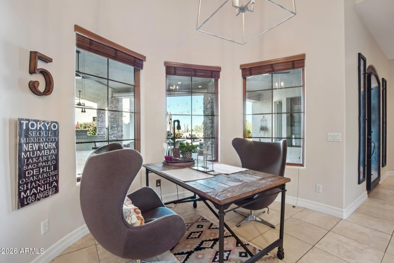 8-web-or-mls-E Canyon Ridge N Dr-S1903-1