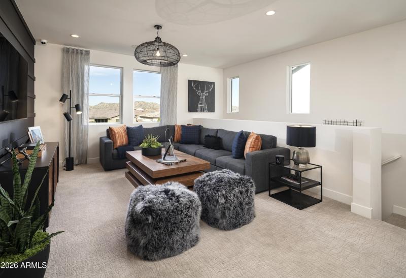 Beacon_in_Estrella_Peletier_Loft_1119_co