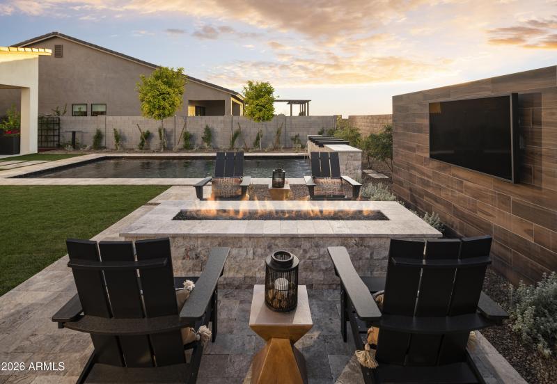 Beacon_in_Estrella_Peletier_Backyard_137