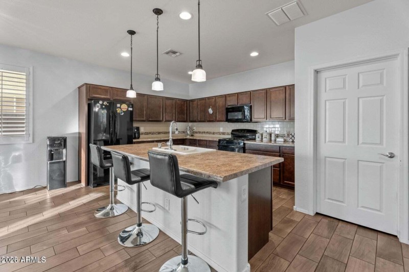 20231110224607750433000000-o