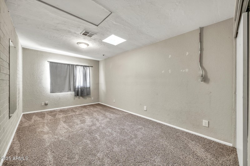 6101 N 31st Dr-20_(2048)