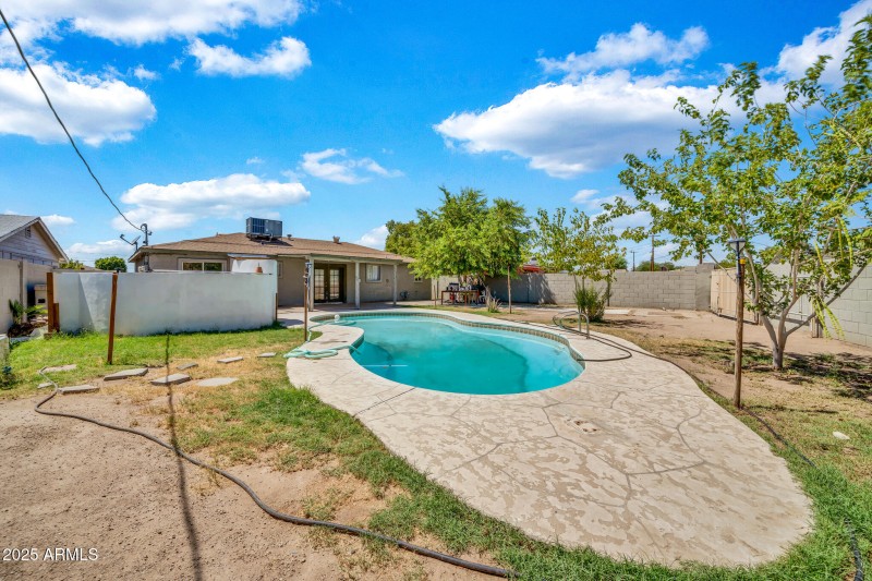 6101 N 31st Dr-28_(2048)