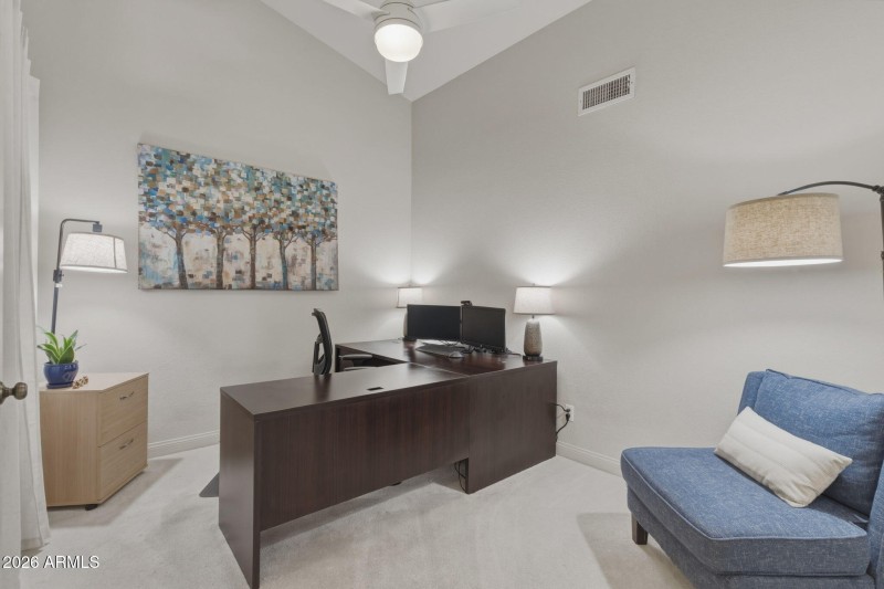 office or 4th bedroom