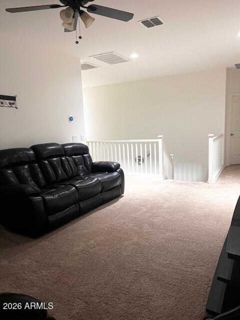 42ND AVE SECOND FLOOR BONUS ROOM (2)