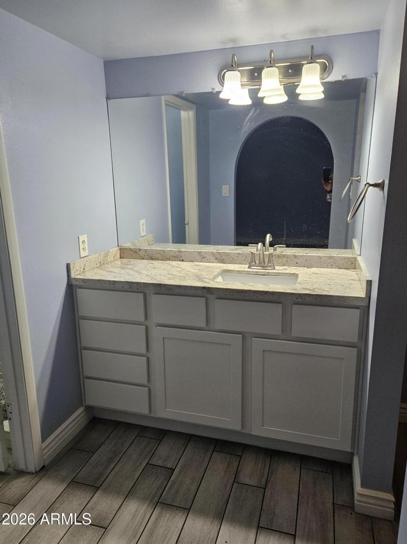 MOUNTAIN VIEW MASTER BATH