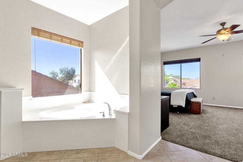 OWNERS SUITE BATHROOM