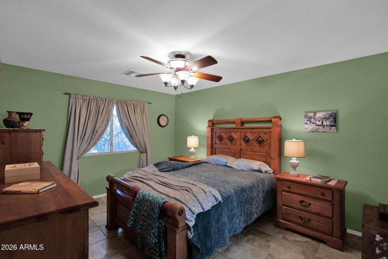 11-web-or-mls-P1570628