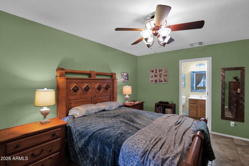 12-web-or-mls-P1570629