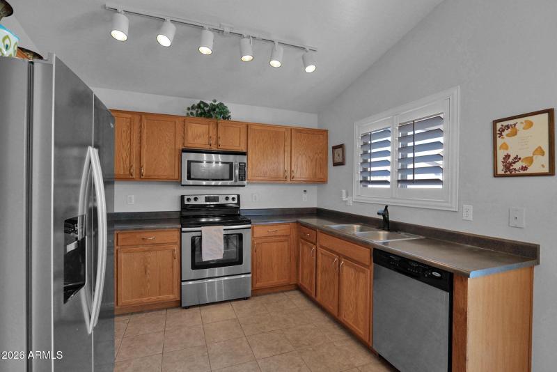 15-web-or-mls-P1570636