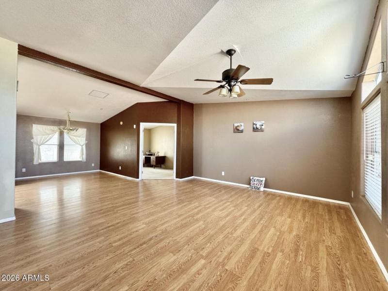 E32F7CD7-30E9-496B-BF78-6F5B887EFB0C