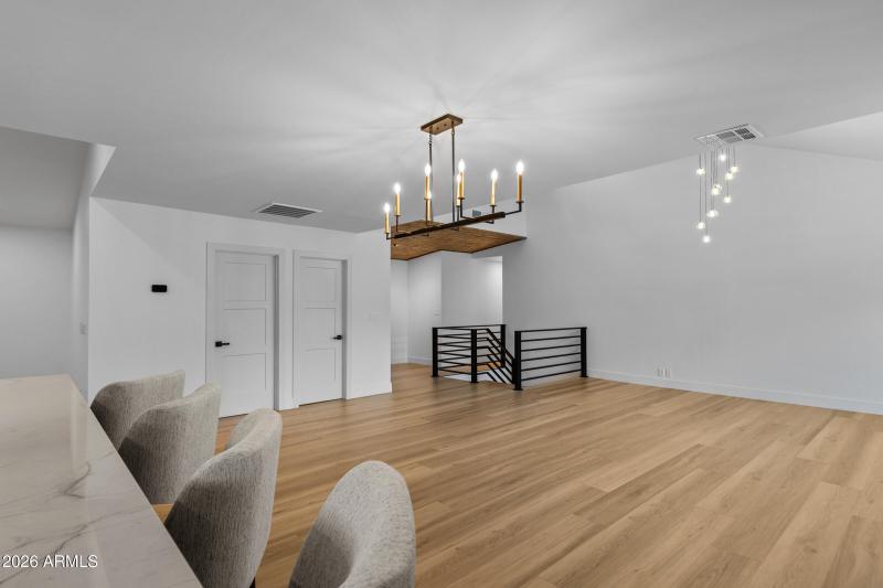 1821 E Lynwood St-14