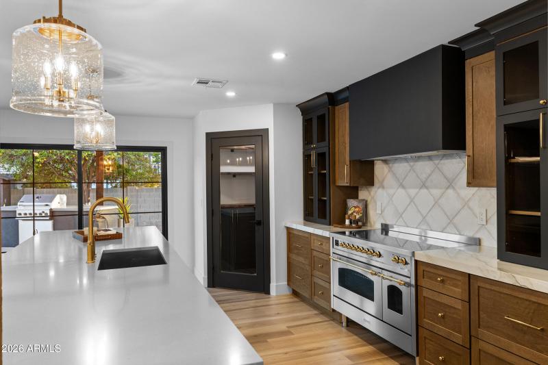 1821 E Lynwood St-20