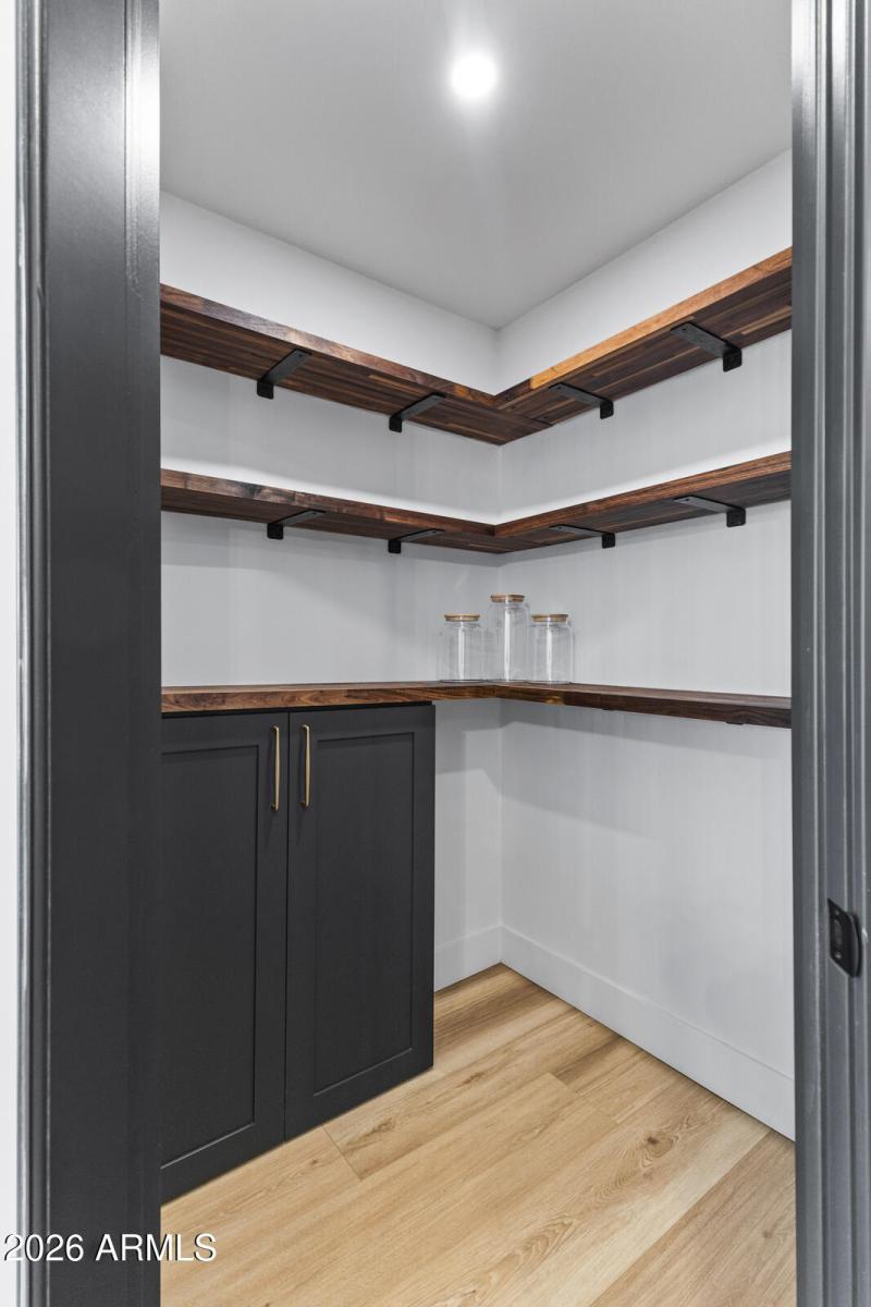 1821 E Lynwood St-21 104