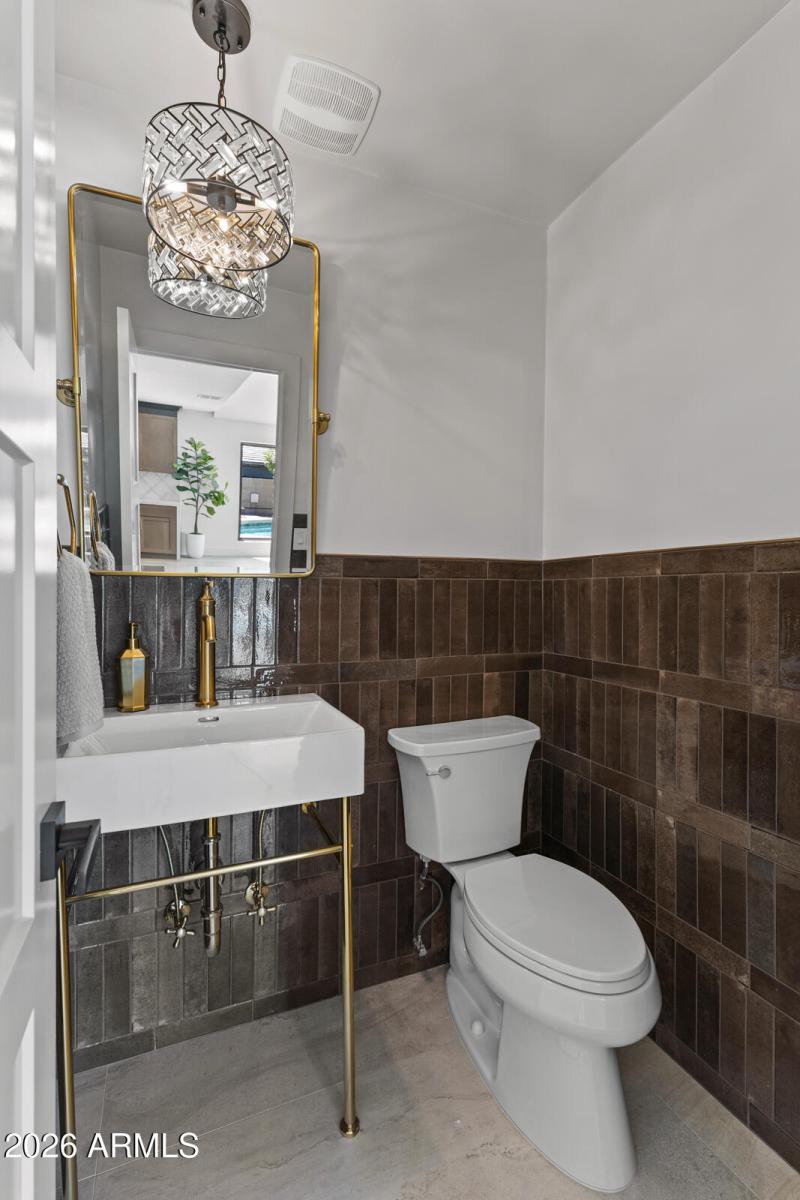 1821 E Lynwood St-25 105