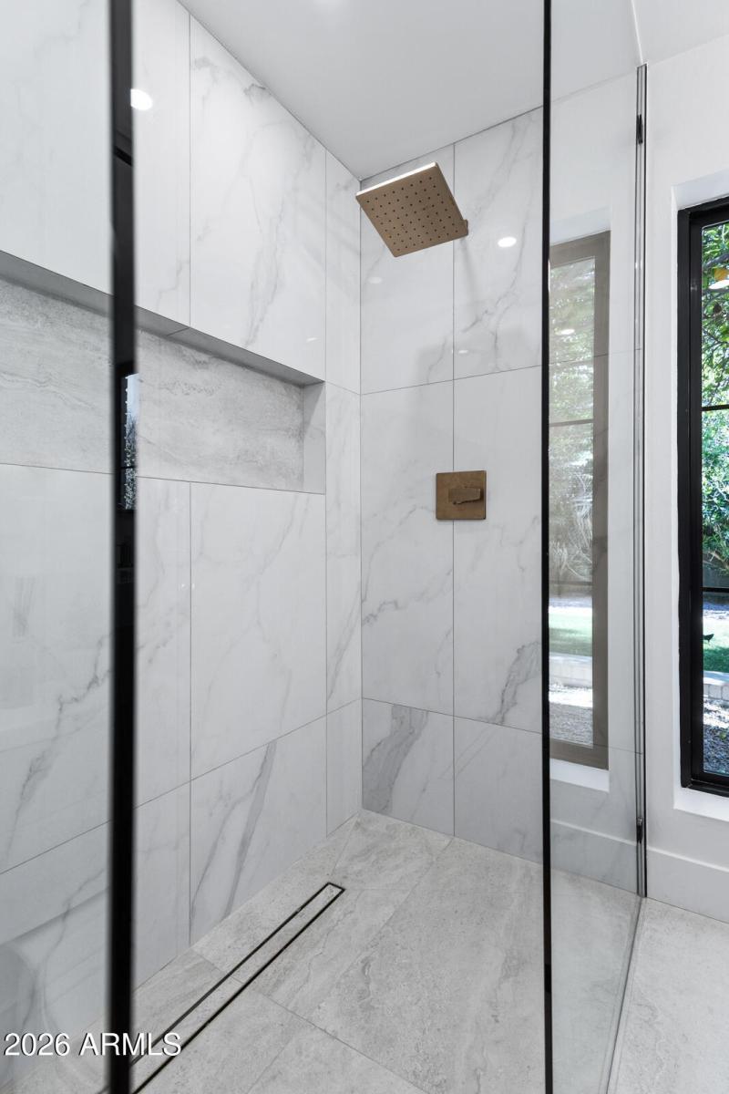 1821 E Lynwood St-31 109