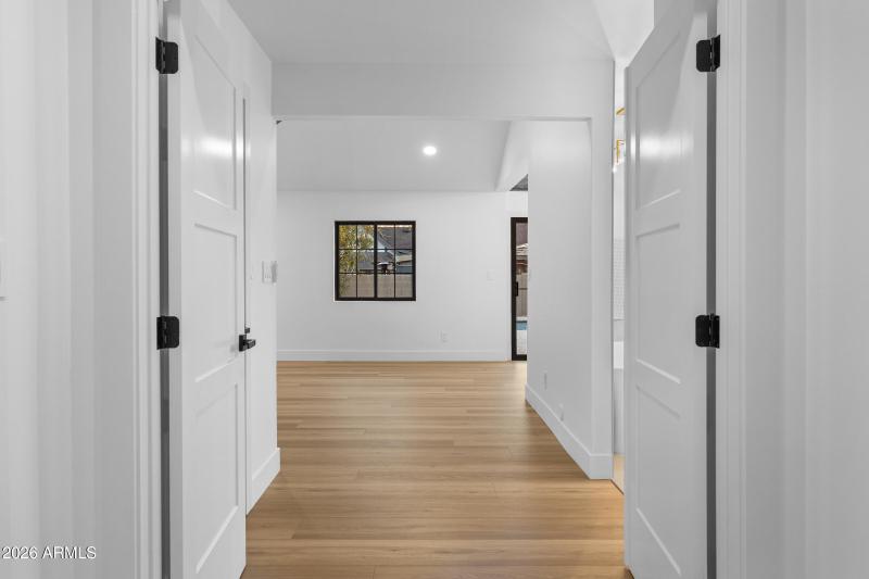 1821 E Lynwood St-33