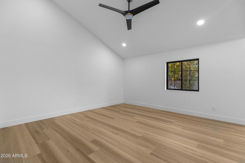 1821 E Lynwood St-34