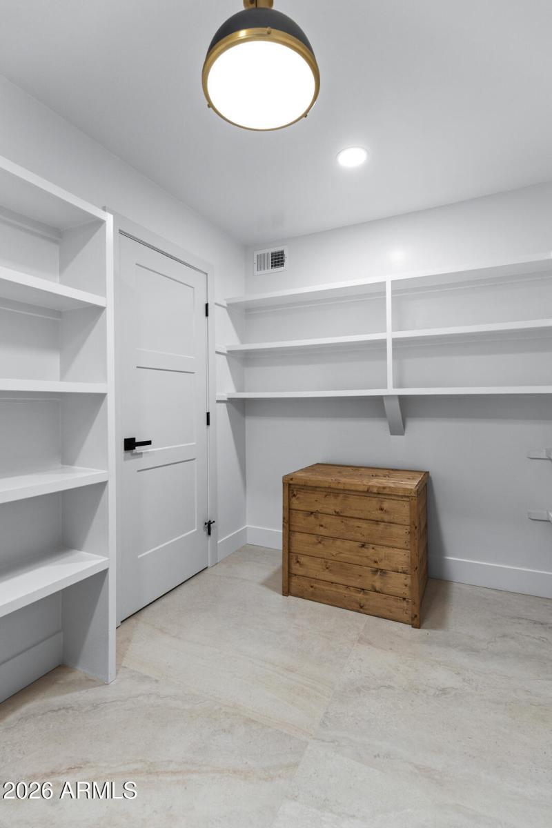 1821 E Lynwood St-44 95