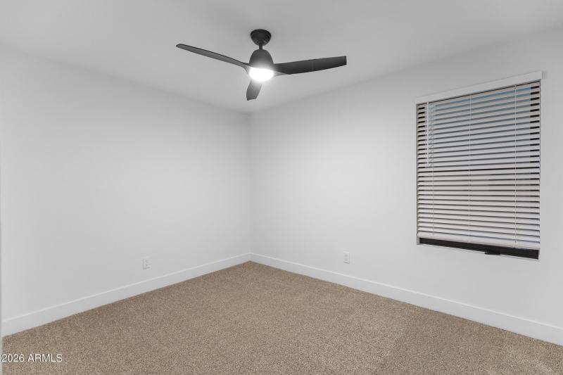 1821 E Lynwood St-47