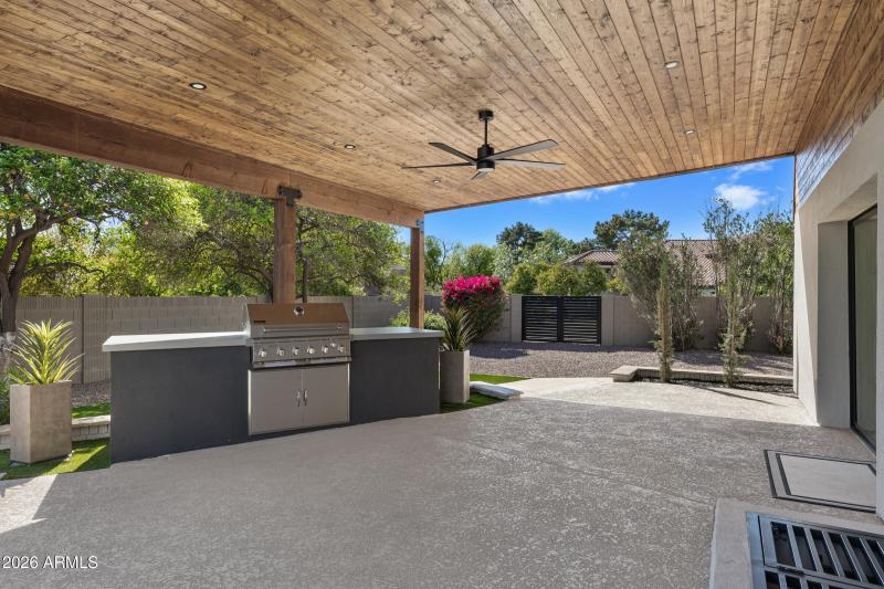 1821 E Lynwood St-64